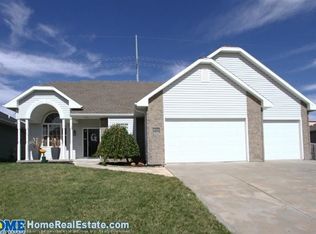 2474 Emily Ln, Lincoln, NE 68512