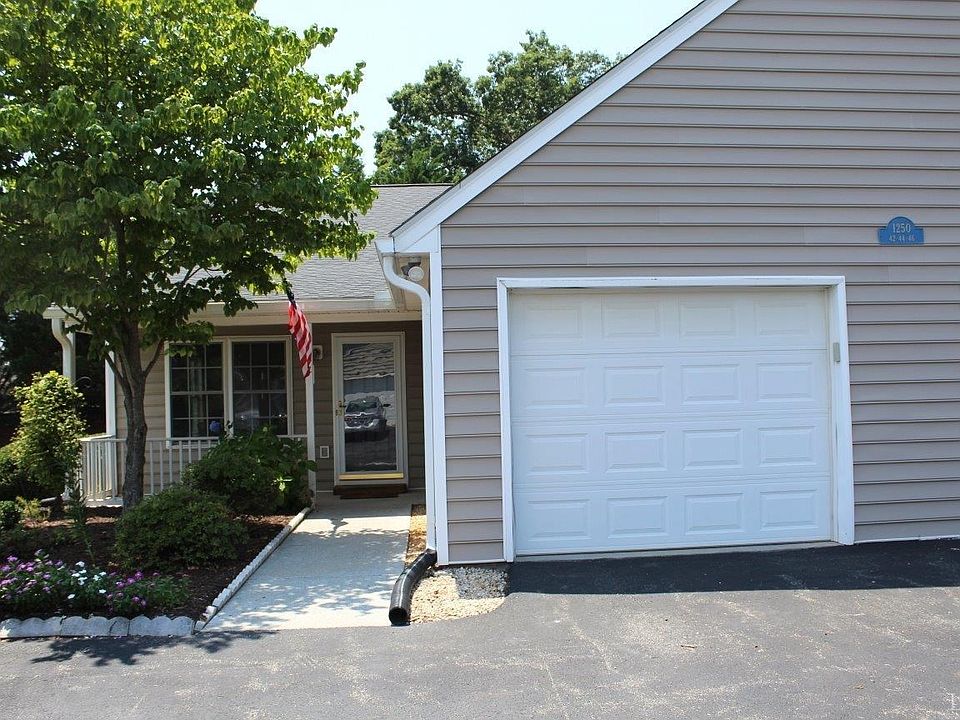 1st image of 1250 Jefferson Oaks Ct Unit 42