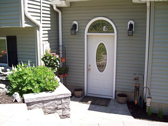 Separate front entrance