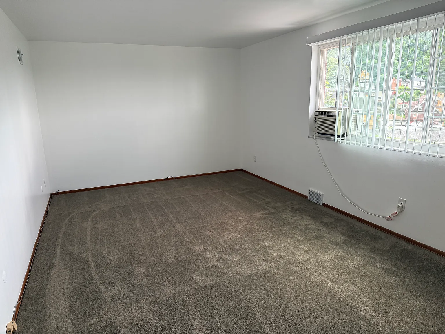 1313 Pine Hollow Rd — Photo 4
