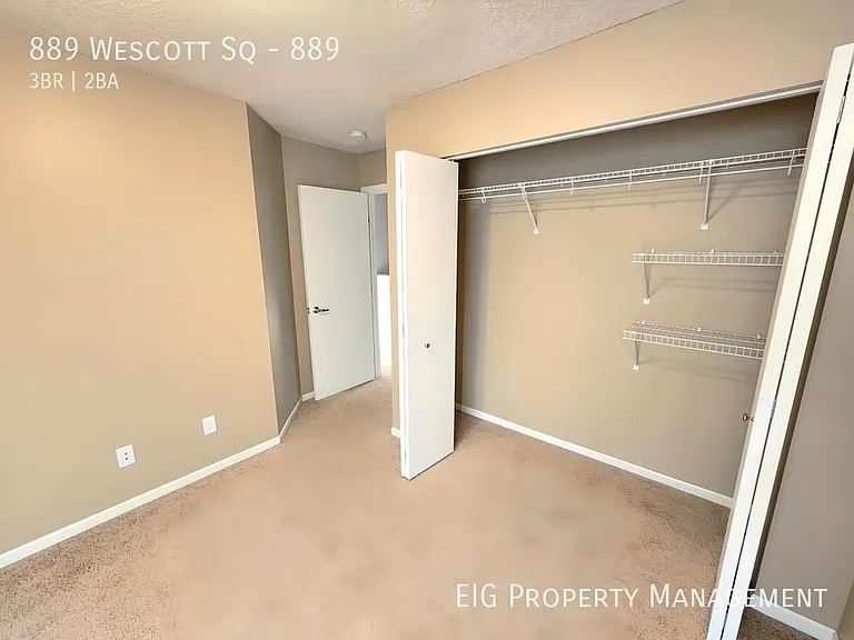 Eagan Gables — Photo 14