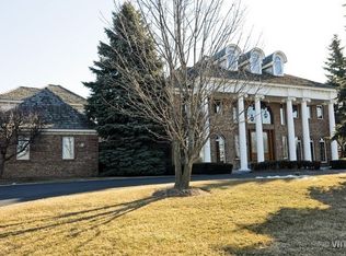 1555 Macalpin Cir, Barrington, IL 60010