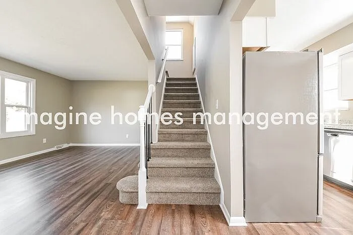 2392 Ashdale Dr — Photo 13