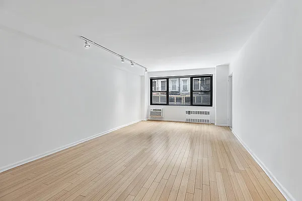 Sold by BLU Real Estate | media 2