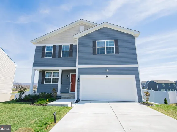 156 Centergate Dr, Charles Town, WV 25414