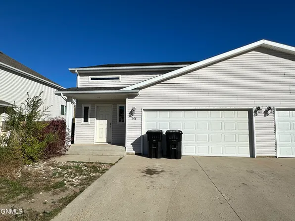 208 8th St NW, Watford City, ND 58854