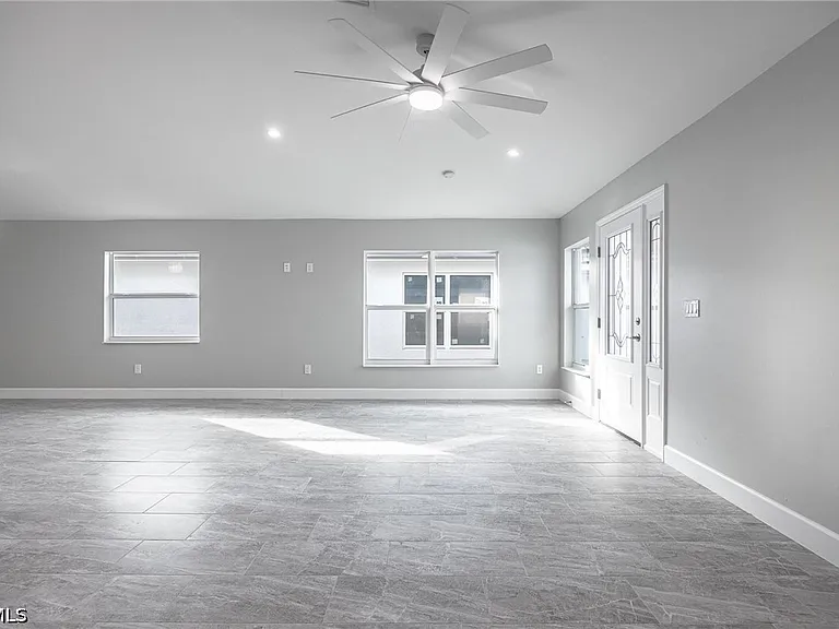 184 Village Cir — Photo 3