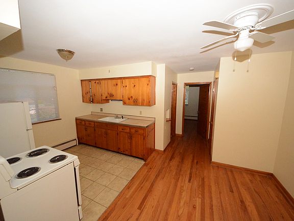 4th image of 6524 Glade Ave APT 4