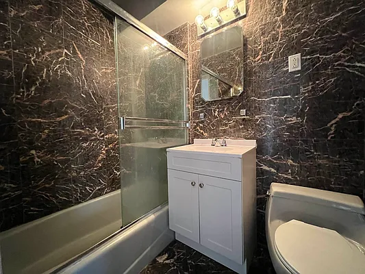 Rented by AZ REALTY NYC LLC | media 21