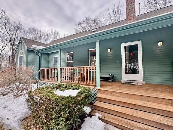 3rd image of 637 Wallace Hill Road