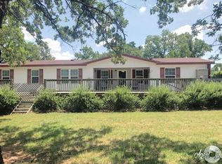 585 Hunter Trl, Bridgeport, TX 76426