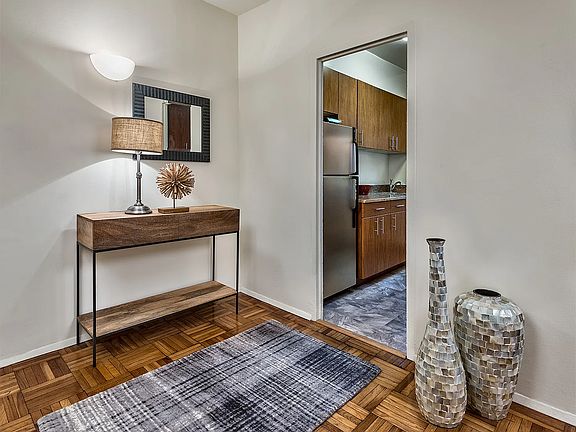 5th image of 1585 Odell St APT 2H