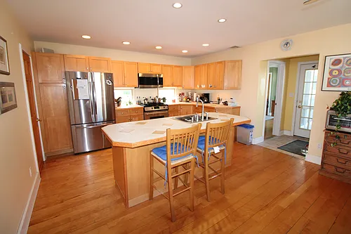 9 Baldwin Ave Photo 1