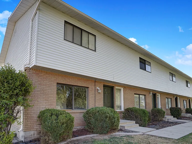Westmont Townhomes — Photo 43