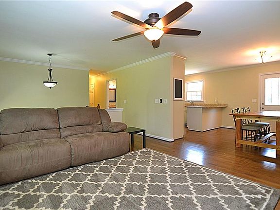4th image of 6002 Robinhood Rd