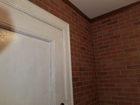 4th image of 72 Colton Ave