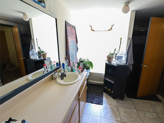 4th image of 4364 NE Orchard Drive