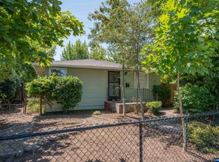 390 W D St, Lebanon, OR 97355