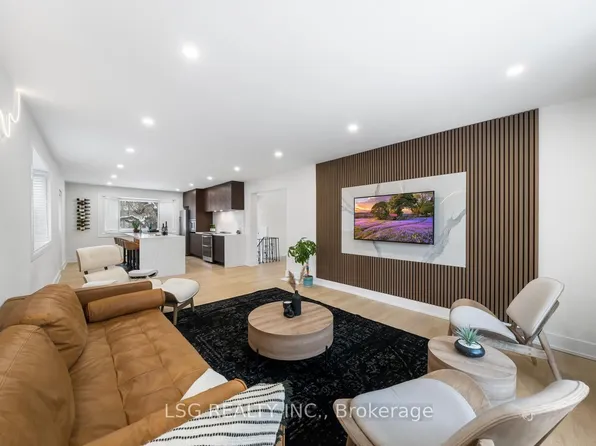 26 Grangemill Cres, Toronto, ON M3B 2J2