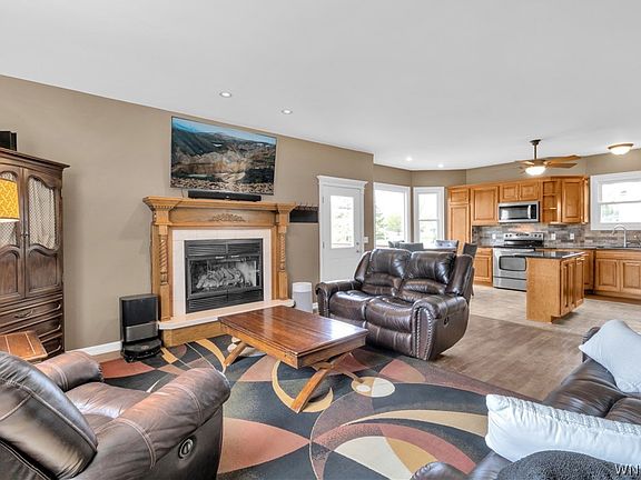 4th image of 3349 Andrews Rd