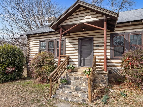 3rd image of 4514 Erwin Rd