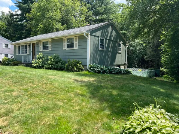 48 Birchcroft Rd, Leominster, MA 01453