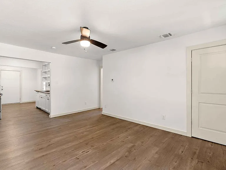 1101 Haynes St #1103 — Photo 5