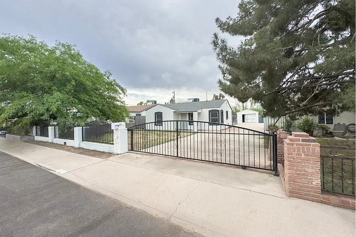2 bed, 1.0 bath, 745 sqft, $1,795 — Photo 4
