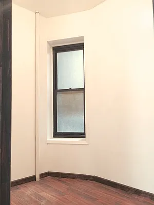 Rented by Warren T Real Estate Corp. | media 33