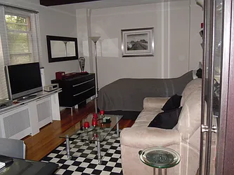 Rented by Sohn Real Estate Corp