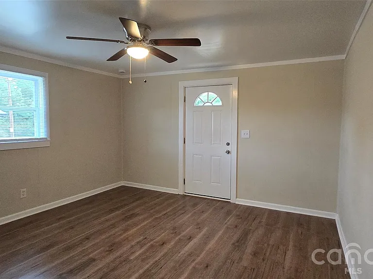 732 Taylor St — Photo 2