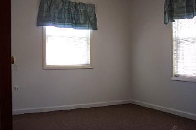 5th image of 87 N Canyon St