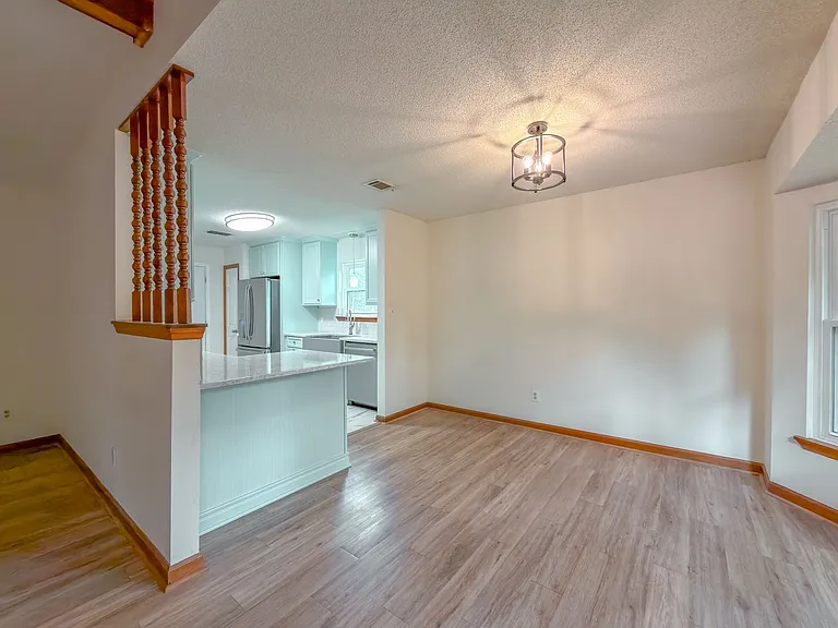 776 Lupine Ln — Photo 10
