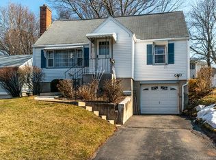 424 Trout Brook Dr, West Hartford, CT 06110