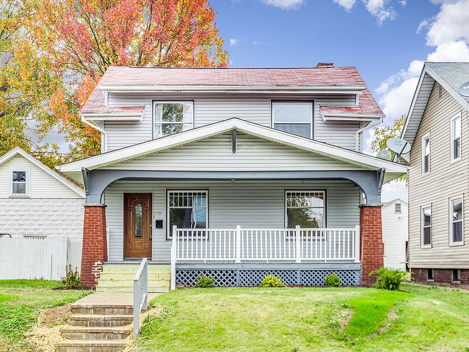 3 bed 1 bath Colonial