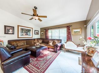 5600 SW 98th Way, Cooper City, FL 33328