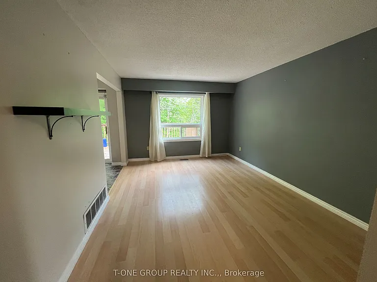 45 Burns Cir — Photo 7