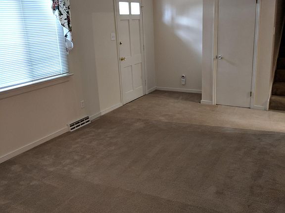 LIVING ROOM W/ W-W CARPET