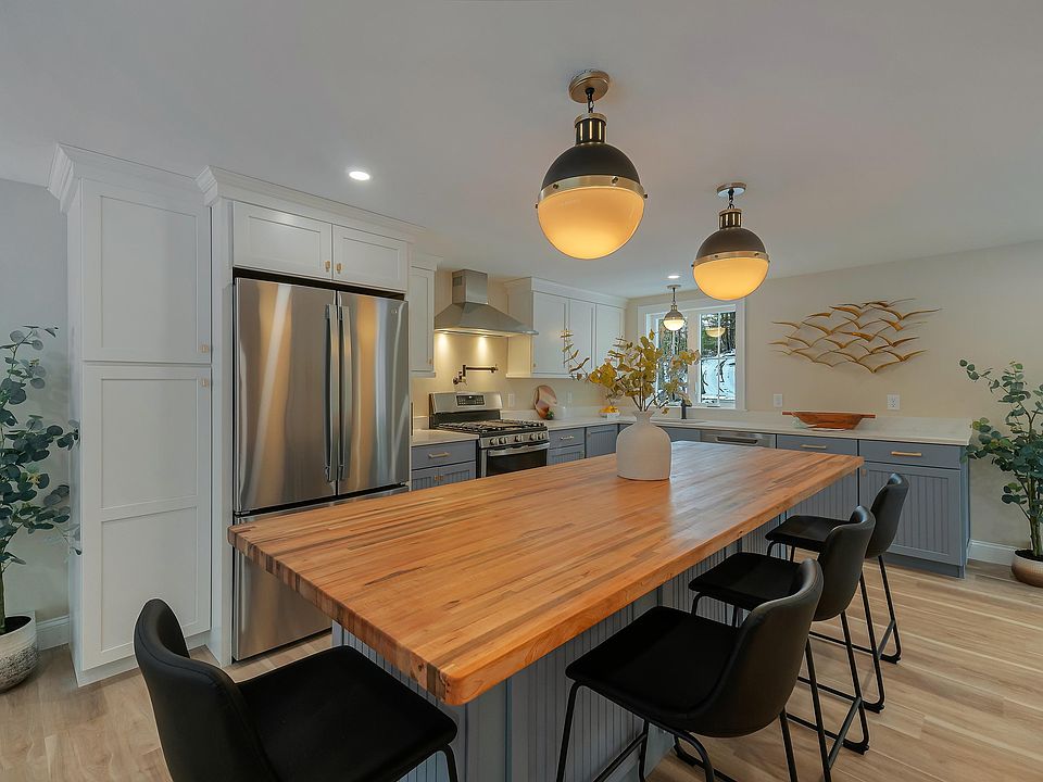 259 Pine Hill Road, Cape Neddick, ME 03902 Zillow