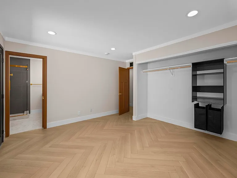 9433 Geranium Cir — Photo 22