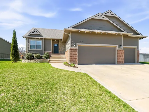 2609 N Sandstone St, Andover, KS 67002