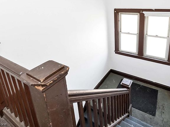 5th image of 14104 Aspinwall Ave