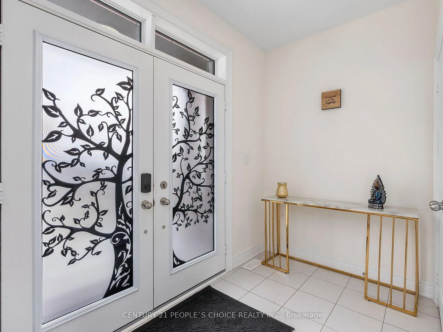 5 bed, $4,200 — Photo 1