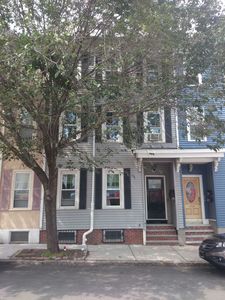 454 E 3rd St, South Boston, MA, 02127
