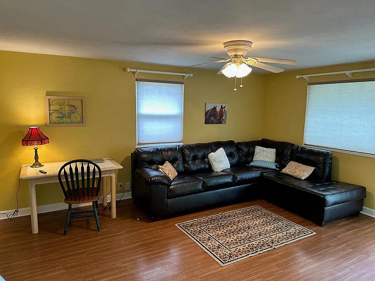 2210 Hollywood Pl #FRONT — Photo 11