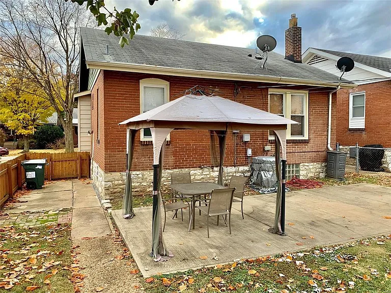 6927 Marquette Ave — Photo 2