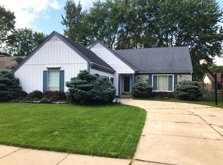 6187 Courtland Dr, Canton, MI 48187
