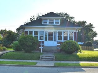 925 Oakland Ave, Joliet, IL 60435