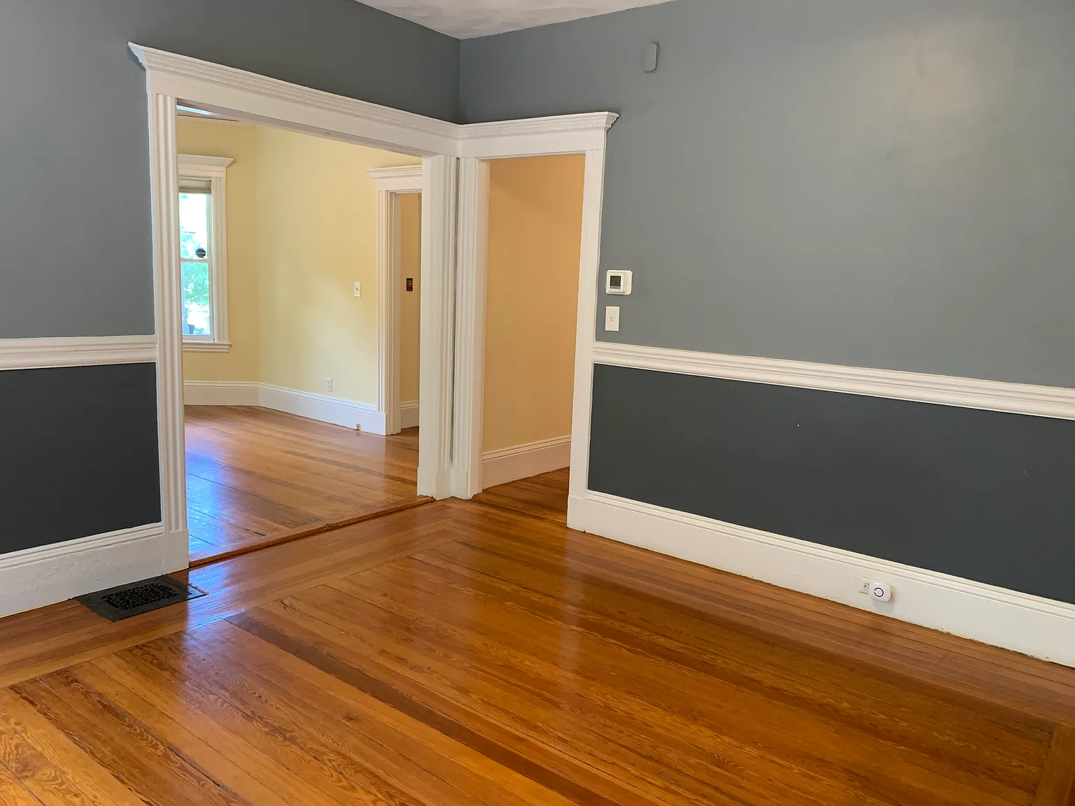 2 bed, 1200 sqft, $3,500 — Photo 4