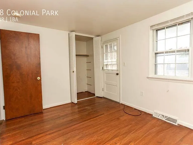 18 Colonial Park — Photo 8